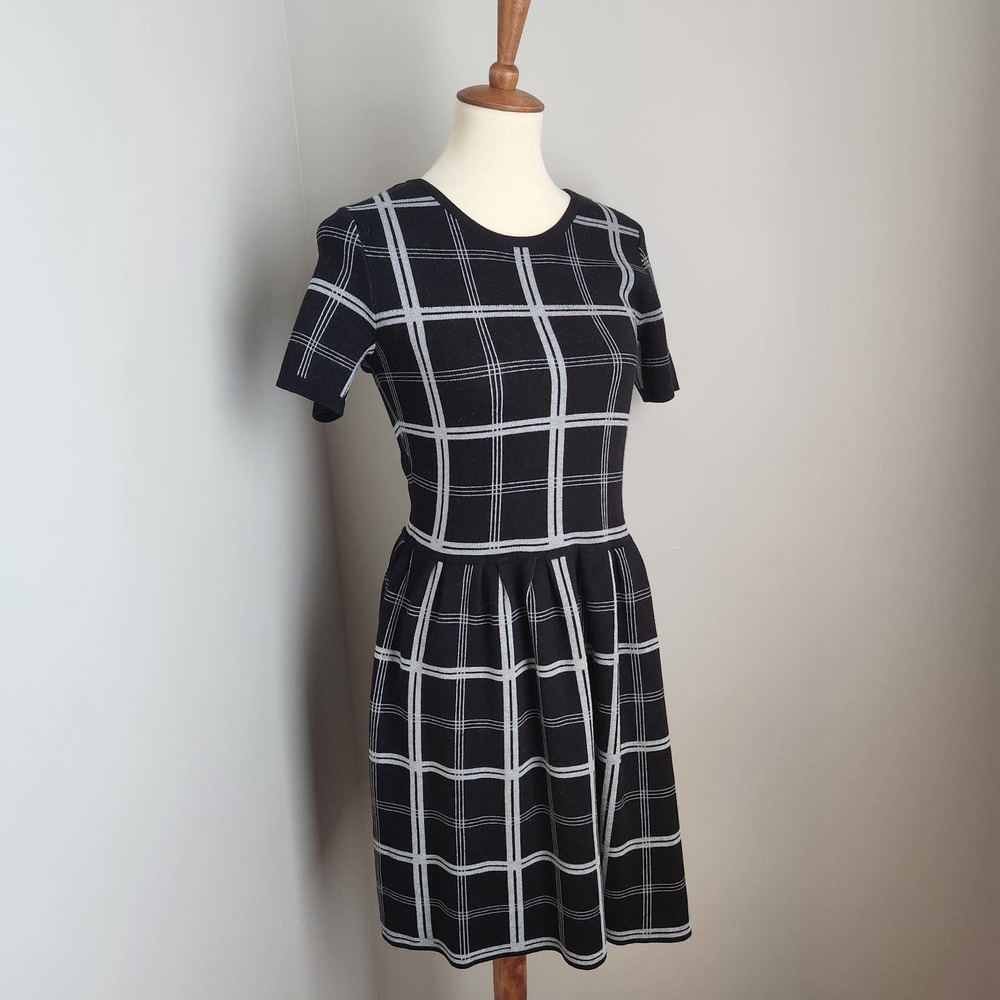 Romeo & Juliet Couture Black and White Plaid Dress
